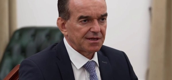 Бадра Гунба и Вениамин Кондратьев обсудили стратегическое сотрудничество на экономическом форуме