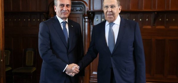 Глава МИД Абхазии Олег Барциц направил поздравление с Днем Конституции  министру иностранных дел России Сергею Лаврову