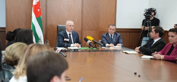 Атәыла ахада далацәажәеит  аенергетикатә усхк арҿиаразы имҩаԥырго ауснагӡатәқәа ртәы