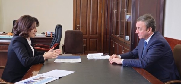 Владимир Делба: престижность профессии педагога надо поднимать