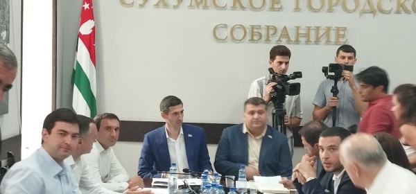 Аԥсуа сахьаҭыхҩы Александр Чачба-Шервашиӡе иԥсҭазаареи ирҿиареи ирызку амузеитә комплекс аартра азԥхьагәаҭоуп Аҟәа
