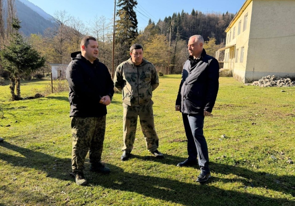 Бадра Гәынба Кәыдрытәи аҩхааҿы иҟоу Ажара ақыҭа даҭааит.