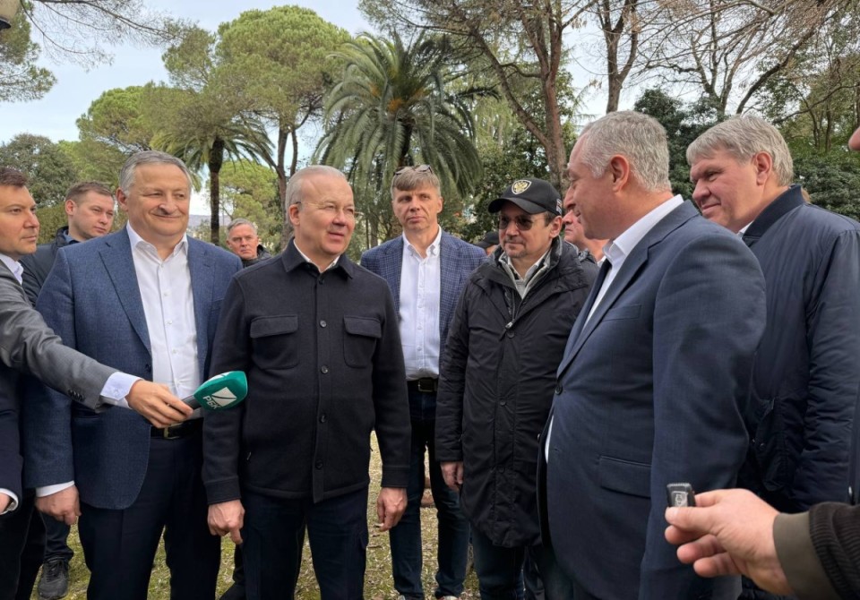 Делегация Правительства Башкортостана осмотрела ход реконструкции  набережной Диоскуров в Сухуме