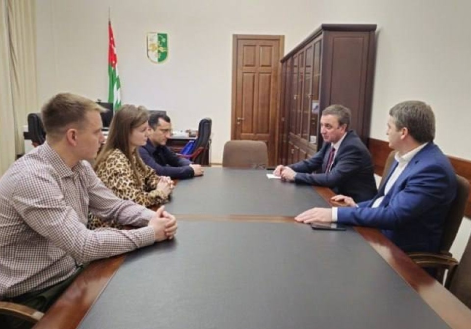 Владимир Делба принял делегацию ФНС России