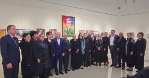 В Гудауте открылась выставка, посвященная 80-летию Сергея Дбара