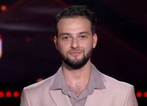 Леван Пхаладзе успешно выступил в шоу «Фактор. BY» с песней «Не вставай на колени»