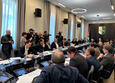 Изменения в закон о выборах депутатов Парламента, касающиеся списков избирателей, приняты в первом чтении