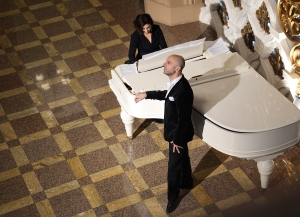 Голос на расстоянии вздоха: почему концерт Алхаса Ферзба - это больше, чем просто музыка