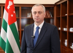 Бадра Гунба поздравил соотечественников с праздником Ажьырныҳәа