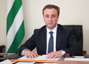 Владимир Делба поздравил коллектив Государственной миграционной службы с 16-летием со дня образования ведомства.