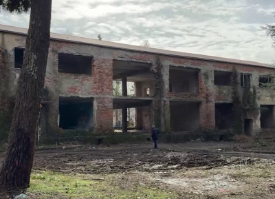 Аҟәа, Аҳабла Ҿыц аҿы ахәыҷбаҳча еиҭашьақәыргылахоит