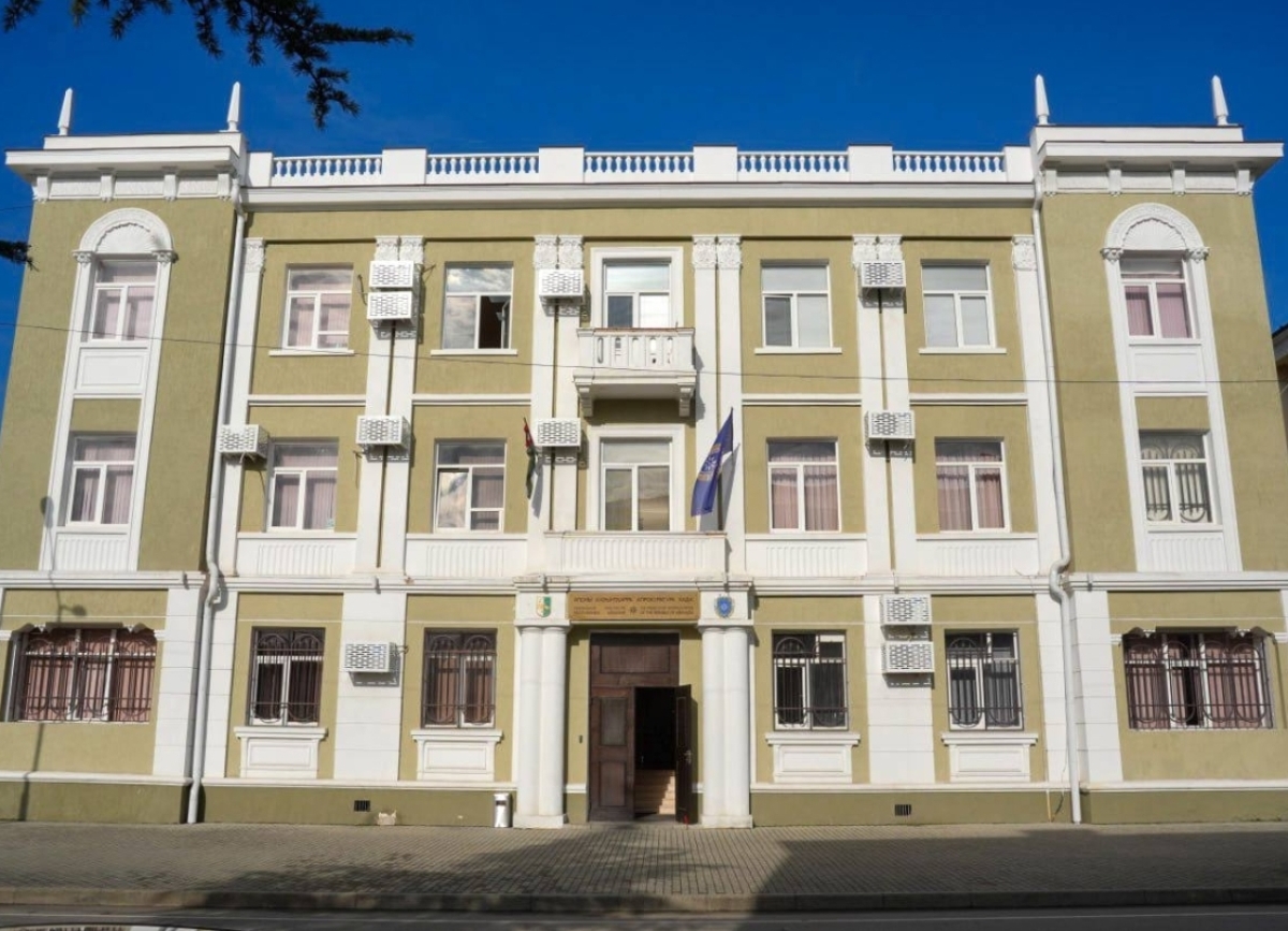 Шамиль Бесчоков заключен под стражу по подозрению в распространении наркотиков