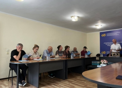 Вышел сборник переводов на абхазский язык стихотворений русских поэтов «Амзеи амшыни» («Луна и море»)