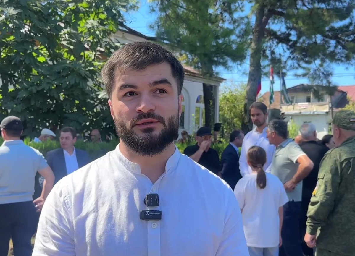Леван Парастаев: 