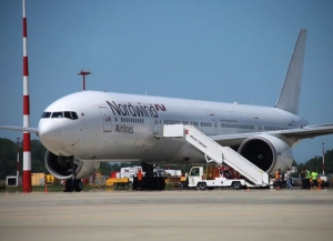 Сухумский аэропорт принял Boeing 777 из Москвы