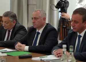 Бадра Гунба и Сергей Кириенко обсудили проблемы энергетической отрасли Абхазии