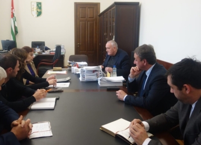 В Кабмине обсудили вопросы строительства в республике в 2024 году   