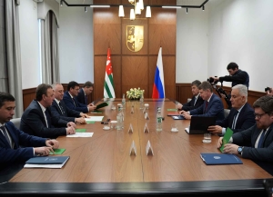 Россия и Абхазия обсудили механизмы поддержки инвестиционной деятельности в республике