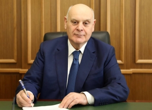 Аслан Бжания поздравил Владимира Путина с наступающим Новым годом и Рождеством