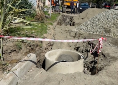 Ликвидация подтоплений: на улице Генерала Дбар обновляют систему ливневой канализации