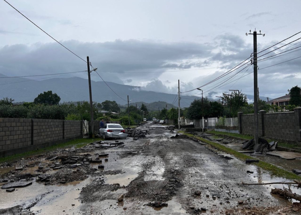 Комиссия по ликвидации последствий стихии в Гагре получила более 400 заявлений от пострадавших семей