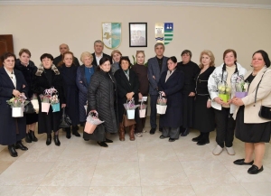 В Администрации Сухумского района поздравили участниц Отечественной войны народа Абхазии с 8 Марта