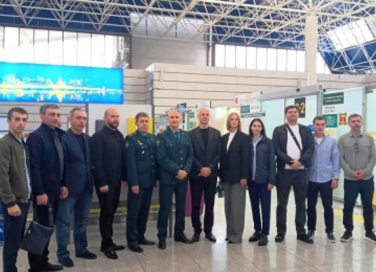 Краснодарские таможенники поделились опытом работы по организации контроля авиаперевозок с абхазскими коллегами