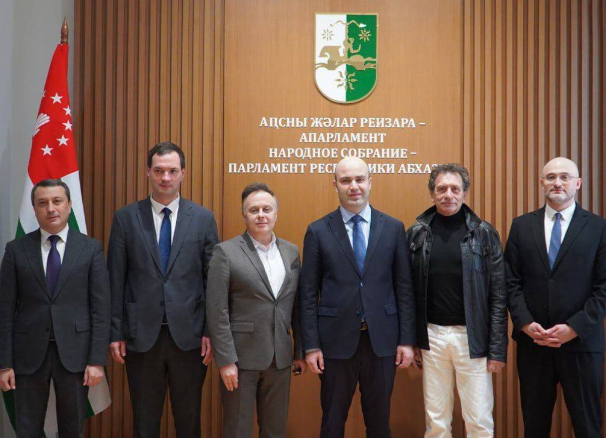 Спикер Парламента встретился с российскими театральными деятелями