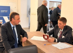 Премьер-министр Владимир Делба проголосовал на выборах депутатов Госдумы РФ