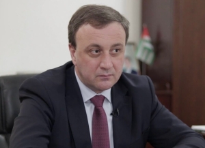 Владимир Делба поздравил Андрея Назарова с юбилеем