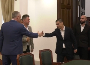 Аԥсны Ахада Бадра Гәынба Амедиатә шьапылампылтә лига анапхгаҩы Николаи Осипов диԥылеит.