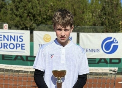 Аԥкьаҭмпыласҩы қәыԥш Нестор Цужба Болгариа имҩаԥысуаз жәларбжьаратәи аицлабра Huskovo Cup 2015 аҟны аиааира игеит.