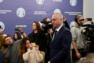 Дмитрий Осия поздравил Бадру Гунба с избранием на пост президента Абхазии