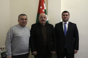 В Госкомитете чествовали победителя Кубка мира по дзюдо Бориса Багателия