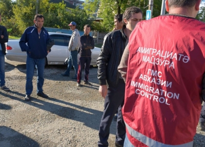 В первом  полугодии на учет в миграционной службе  поставлено 2 430 иностранных граждан.      