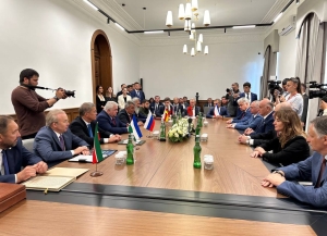 Президент Аслан Бжания принял делегации, прибывшие в Абхазию на празднование Дня Победы и Независимости