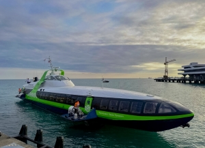 Первый в нынешнем сезоне рейс скоростного судна "Комета" по маршруту Сочи — Сухум назначен на 15 мая