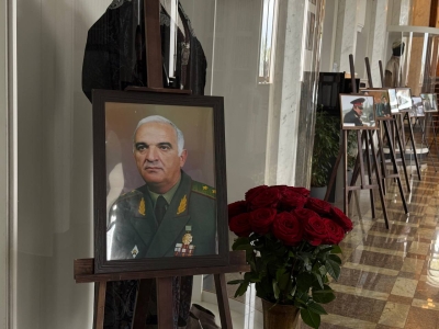 Фотовыставка, посвященная Сергею Дбару, открылась в фойе Абхазского драмтеатра