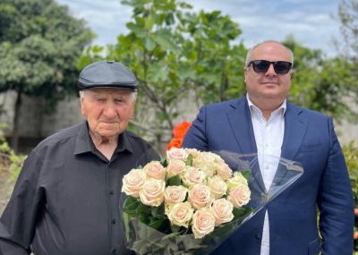 Аԥсны адәныҟатәи аусқәа рминистр ихаҭыԥуаҩ Одиссеи Бигәаа Аџьынџьтәылатәи еибашьра Дуӡӡа аветеран Илиа Христианов Аиааира Амшныҳәа идиныҳәалеит.
