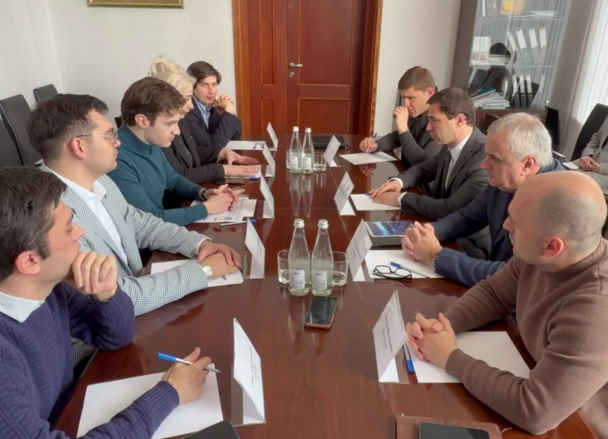 Аҟәа ахадареи аилахәыра «Инноватранспорти» ақалақь мҩатә ҳа арҿыцра иалацәажәеит