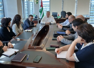 Вопросы организации скорой медицинской помощи при остром коронарном синдроме обсудили в Минздраве