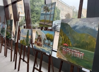 Участники арт-пленэра «Краски осени Абхазии» представили свои работы в фойе АГУ