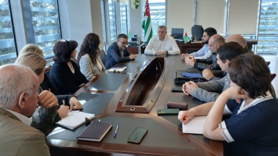 Агәабзиарахьчара Аминистрра аҿы акоронартә синдром аан ирласу амедицинатә цхыраара аиҿкаара иадҳәалоу азҵаарақәа ирылацәажәеит.