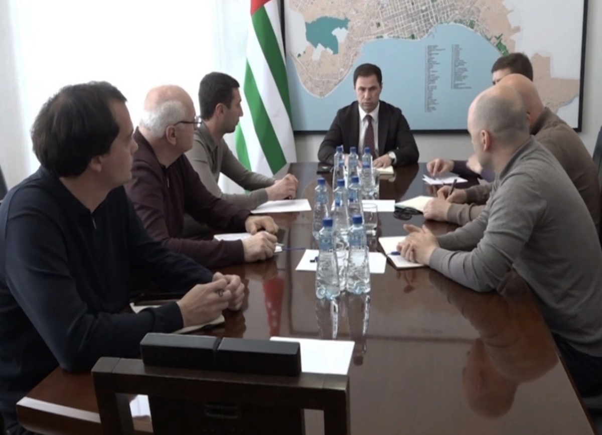 Археологические раскопки на набережной Сухума продлены на три месяца