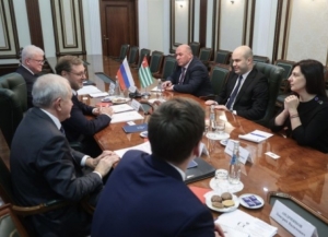 Абхазские и российские законодатели &quot;сверили часы&quot;