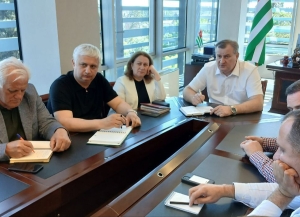 Готовность медучреждений к летнему курортному сезону 2024 обсудили в Минздраве   