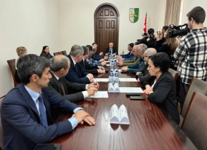 Бадра Гунба принял отставку Кабинета министров