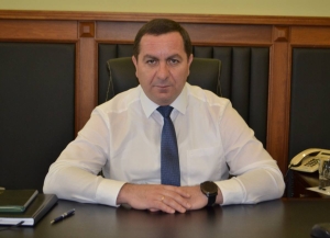 Министр внутренних дел  призвал водителей к строгому соблюдению ПДД