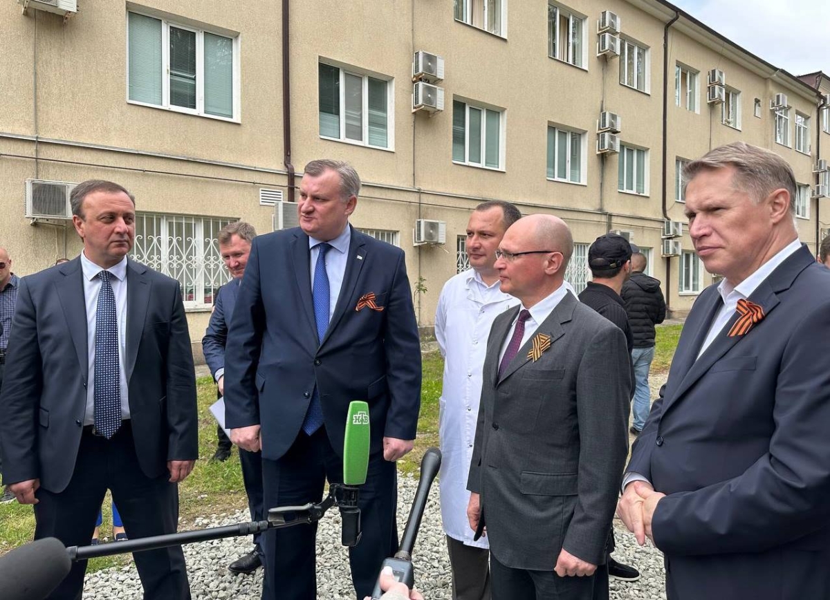 Сергей Кириенко посетил Республиканскую больницу в Сухуме