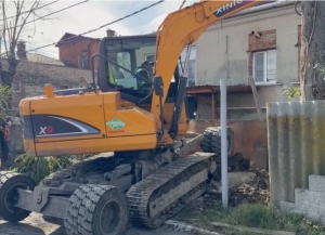 Столичная администрация демонтирует незаконные постройки